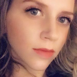 Meet your Posher, Mallory